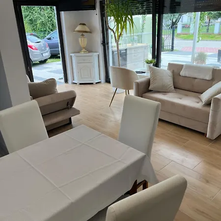 Zakatek בית הארחה 3*